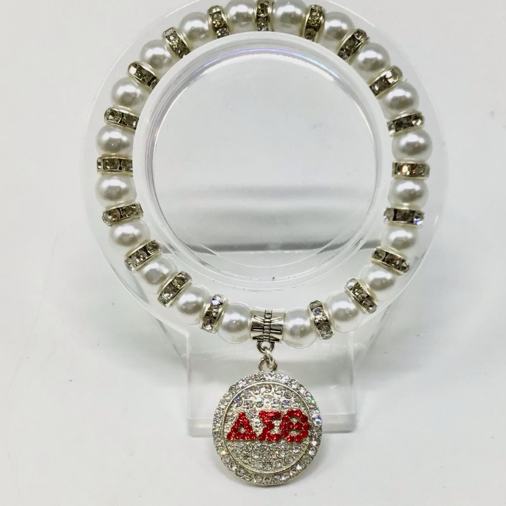 Delta Sigma Theta Elegant Pearl Beaded Bracelet